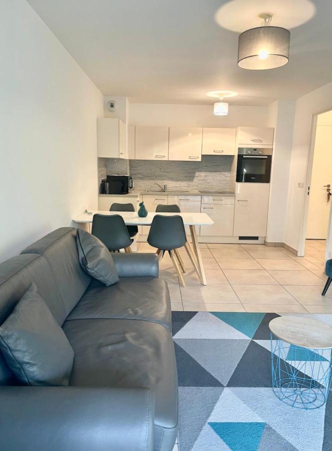 Oxford 1 Bedroom Apartment In A Brand New Building With A Pool Канни Екстер'єр фото